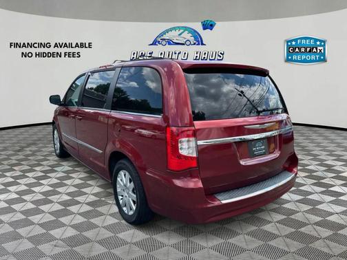 2013 Chrysler Town & Country Touring