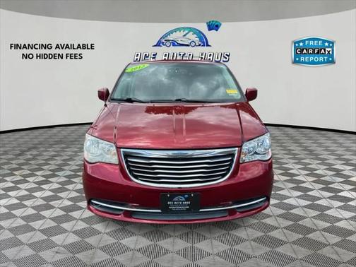2013 Chrysler Town & Country Touring