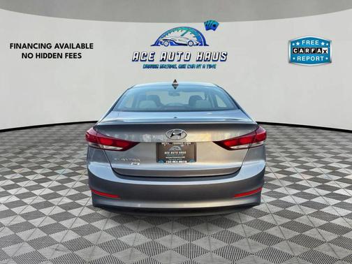 2018 Hyundai ELANTRA SE