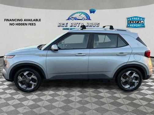 2022 Hyundai VENUE SEL