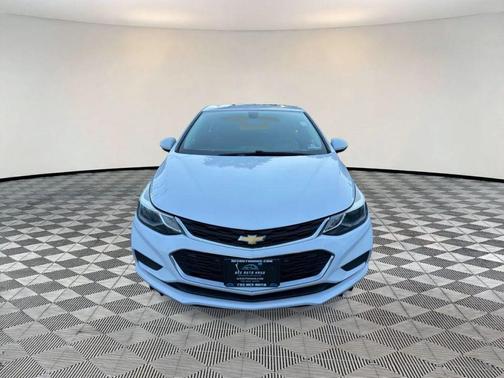 Summit White 2017 Chevrolet Cruze LT