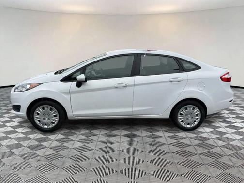 Oxford White 2016 Ford Fiesta S
