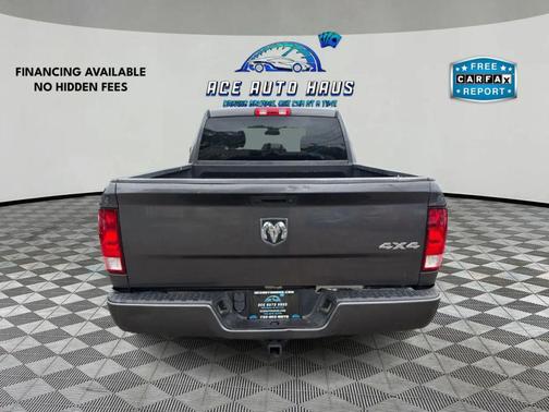 Granite Crystal Metallic Clearcoat 2018 RAM 1500 Express