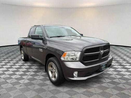 Granite Crystal Metallic Clearcoat 2018 RAM 1500 Express