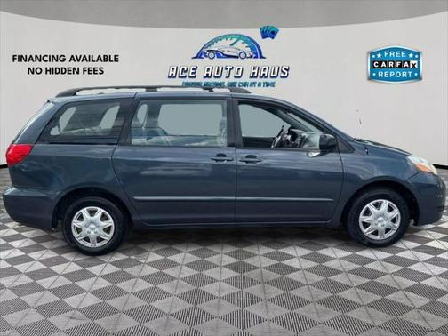 2010 Toyota Sienna CE