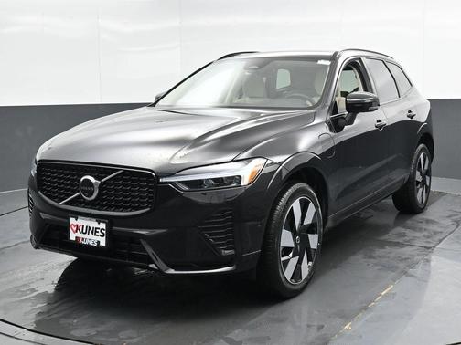 2025 Volvo XC60 Plug-In Hybrid T8 Plus