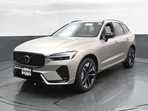 2026 Volvo XC60 B5 Plus