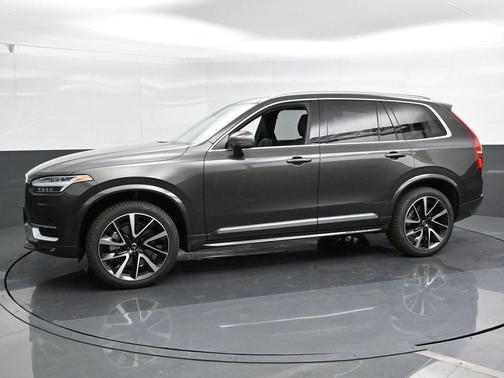 2025 Volvo XC90 B6 Plus 7-Seater