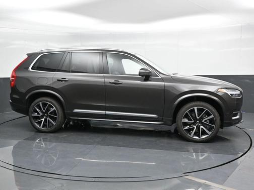 2025 Volvo XC90 B6 Plus 7-Seater