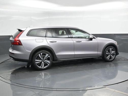 Aurora Blue 2026 Volvo V60 Cross Country B5 Plus
