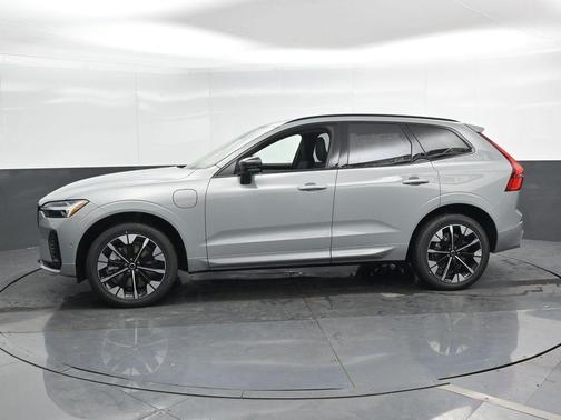 2026 Volvo XC60 Plug-In Hybrid T8 Plus
