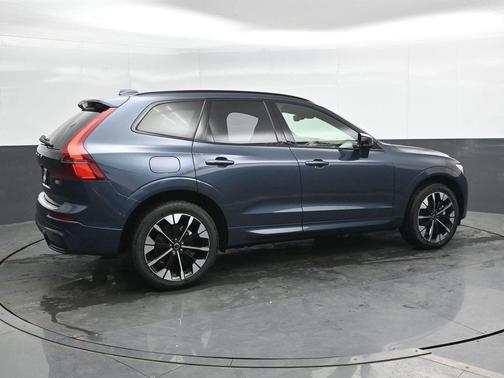 Denim Blue Metallic 2026 Volvo XC60 B5 Plus