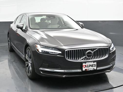 2024 Volvo S90 Recharge Plug-In Hybrid T8 Ultimate
