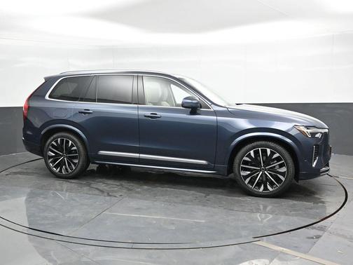 2025 Volvo XC90 B6 Ultra