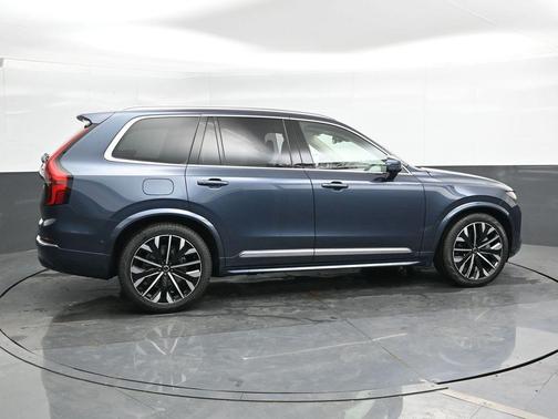 2025 Volvo XC90 B6 Ultra