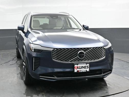 2025 Volvo XC90 B6 Ultra