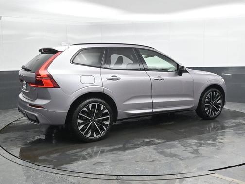 2026 Volvo XC60 Plug-In Hybrid T8 Ultra