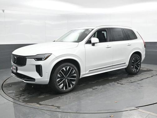 Crystal White Pearl 2026 Volvo XC90 B6 Plus 7-Seater