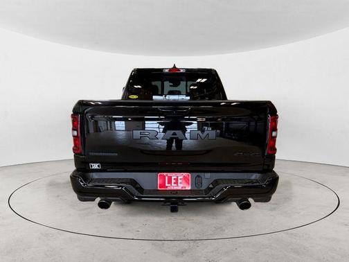 Diamond Black Crystal Pearlcoat 2026 RAM 1500 Big Horn/Lone Star