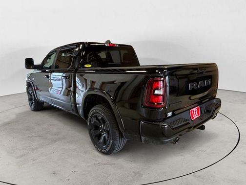 Diamond Black Crystal Pearlcoat 2026 RAM 1500 Big Horn/Lone Star