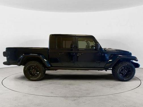 2025 Jeep Gladiator Willys