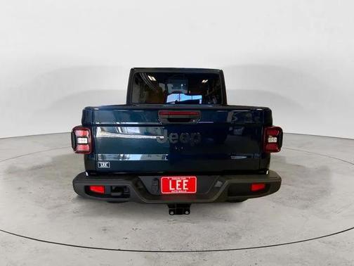 2025 Jeep Gladiator Willys