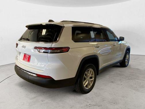 Bright White Clearcoat 2026 Jeep Grand Cherokee L Altitude