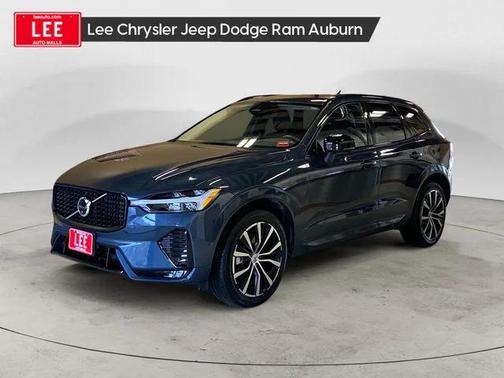 2024 Volvo XC60 B5 Plus Dark Theme