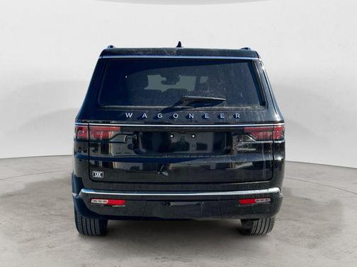 Diamond Black Crystal Pearlcoat 2024 Jeep Wagoneer Series I 4x4