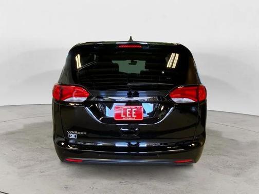 2026 Chrysler Voyager LX