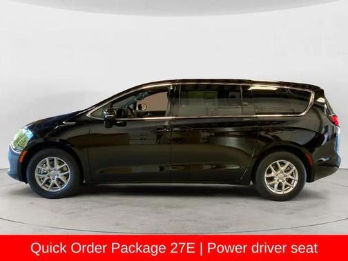 2026 Chrysler Voyager LX