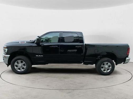 2025 RAM 2500 Big Horn Crew Cab 4x4 6'4' Box