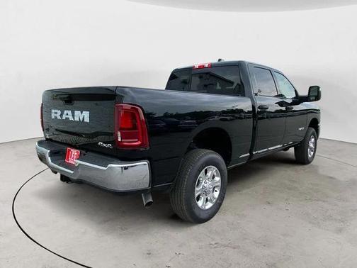 2025 RAM 2500 Big Horn Crew Cab 4x4 6'4' Box