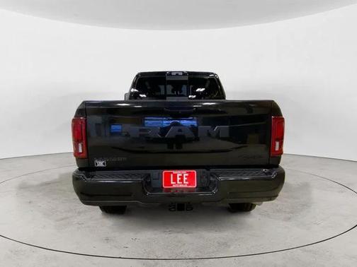 2026 RAM 2500 Laramie Crew Cab 4x4 6'4' Box