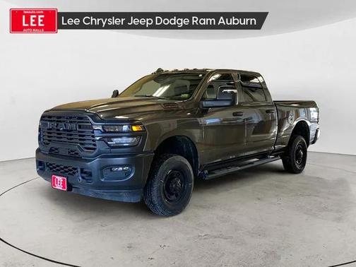 2026 RAM 2500 Tradesman Crew Cab 4x4 6'4' Box