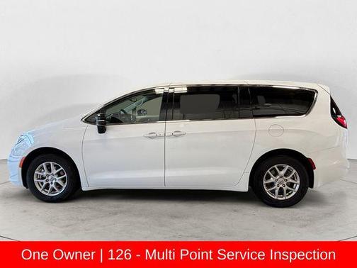 Bright White Clearcoat 2024 Chrysler Pacifica Touring L