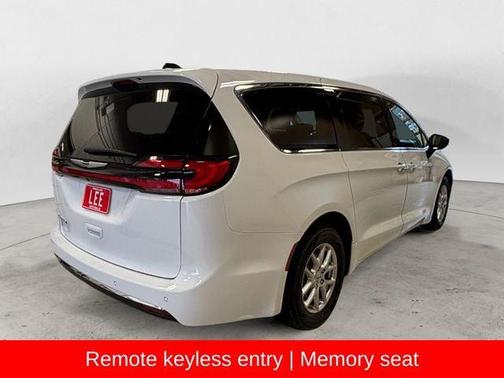 Bright White Clearcoat 2024 Chrysler Pacifica Touring L