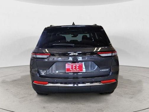 Baltic Gray Metallic Clearcoat 2026 Jeep Grand Cherokee Altitude