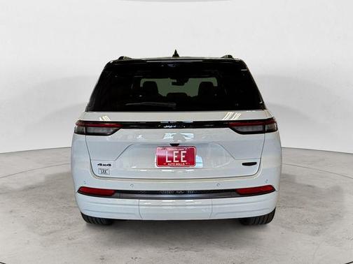 Bright White Clearcoat 2026 Jeep Grand Cherokee Summit