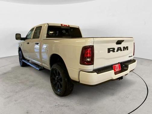2026 RAM 2500 Black Express Crew Cab 4x4 6'4' Box