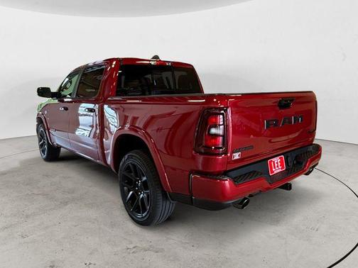 Molten Red Pearlcoat 2026 RAM 1500 Laramie