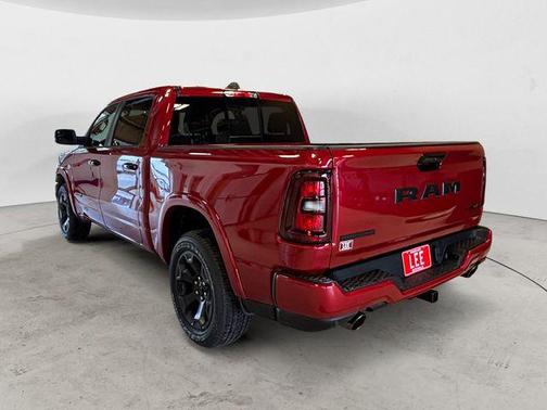 Molten Red Pearlcoat 2026 RAM 1500 Big Horn/Lone Star