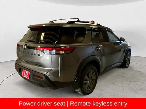 2024 Nissan Pathfinder SV 4WD