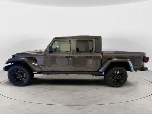 2025 Jeep Gladiator Nighthawk