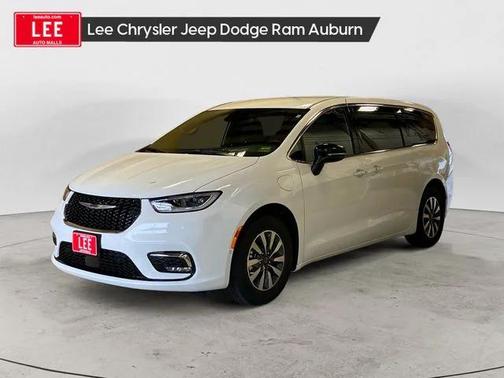 2026 Chrysler Pacifica L