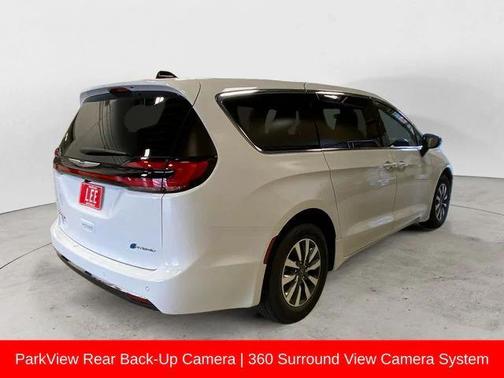 2026 Chrysler Pacifica L