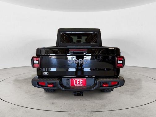 Black Clearcoat 2026 Jeep Gladiator Rubicon