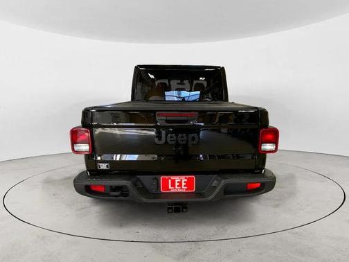 2025 Jeep Gladiator Nighthawk