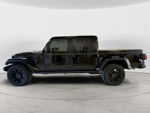 2025 Jeep Gladiator Nighthawk