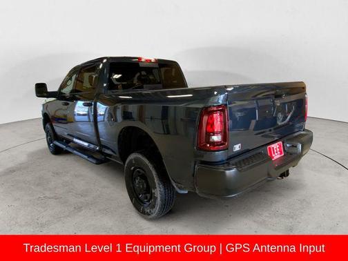 2026 RAM 2500 Tradesman Crew Cab 4x4 6'4' Box